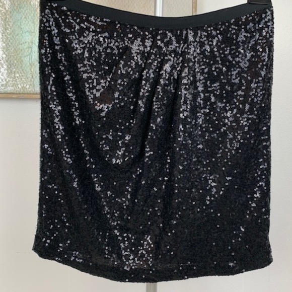 TORY BURCH sequined skirt. Size small. - Picture 3 of 10